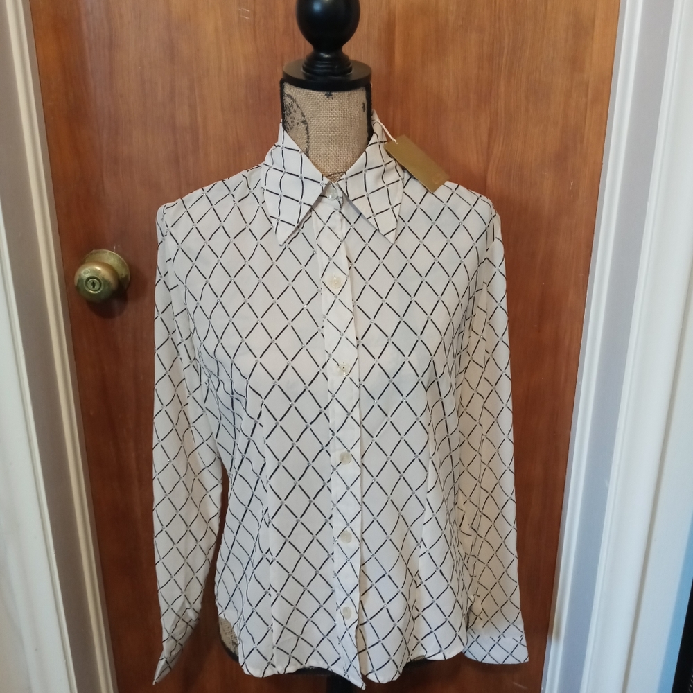 NWT Cathaya Sheer Cream and Black Sparkle Collared Button Up Shirt